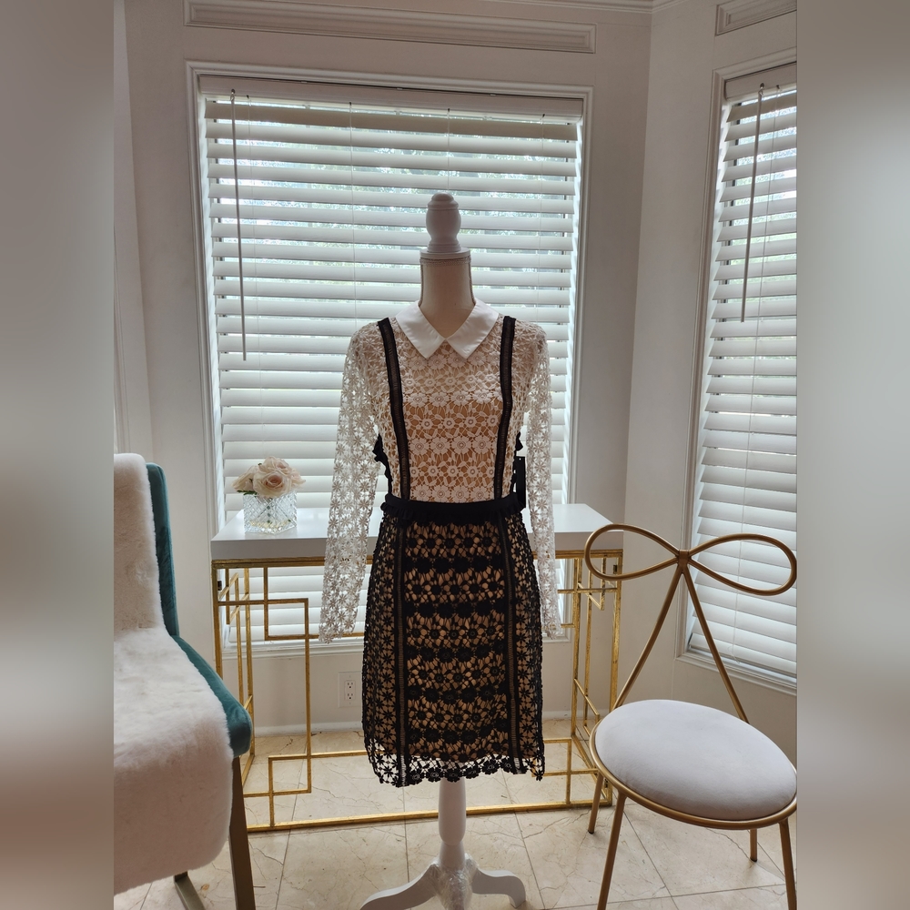 LACE DRESS SUPER CLASSY